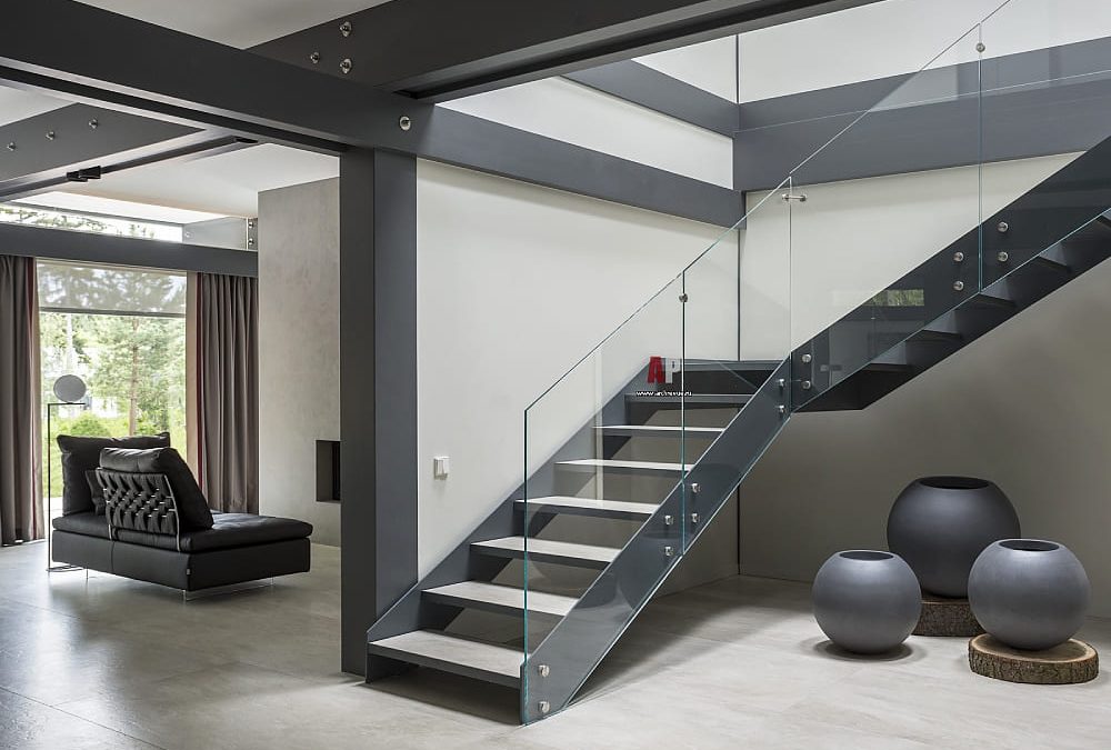 Современная лестница на металлическом каркасе