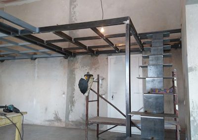 Перекрытие на металлическом каркасе в производственном здании