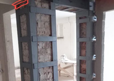 Устройство проема с усилением в несущей стене