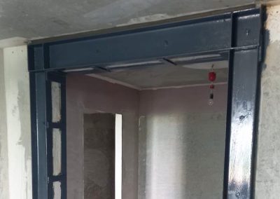 Устройство проема с усилением в несущей стене